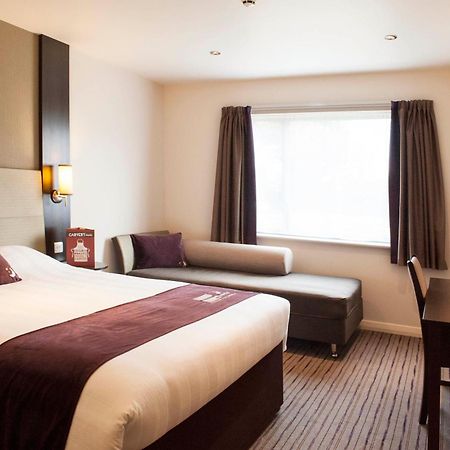 Premier Inn Birmingham City Centre Broad Street Exterior foto