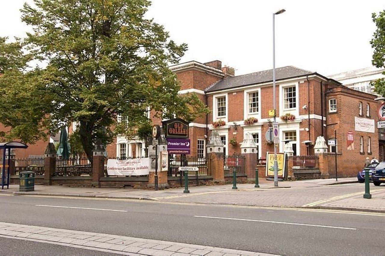 Premier Inn Birmingham City Centre Broad Street Exterior foto